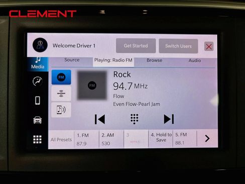 Used 2022 Chrysler Voyager LX FWD image 19
