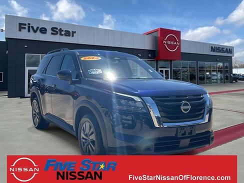 Used 2024 Nissan Pathfinder SV FWD image 1