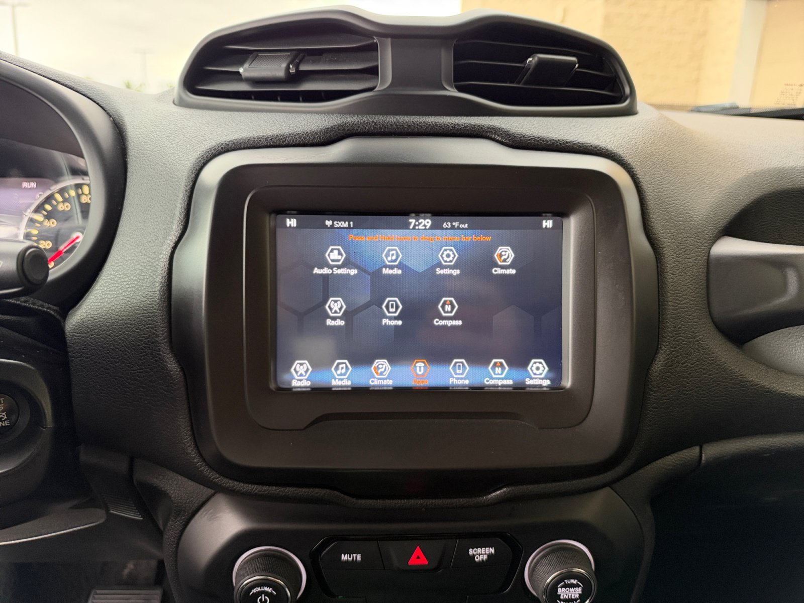 Used 2020 Jeep Renegade Altitude FWD image 28