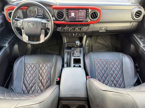 Used 2020 Toyota Tacoma TRD Sport AWD/4WD image 16