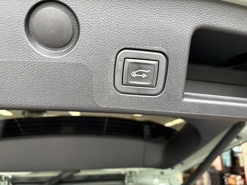 Used 2025 Chevrolet Equinox ACTIV w/ Safety and Technology Package AWD/4WD image 24