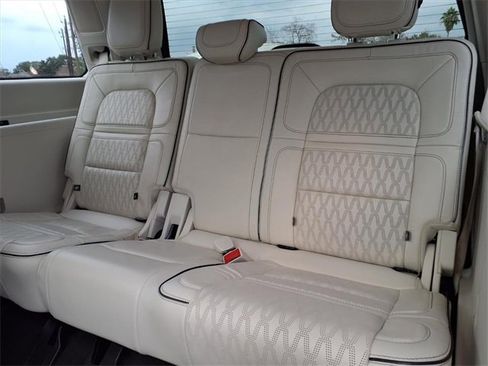 Used 2020 Lincoln Navigator Black Label w/ Cargo Convenience Package image 12