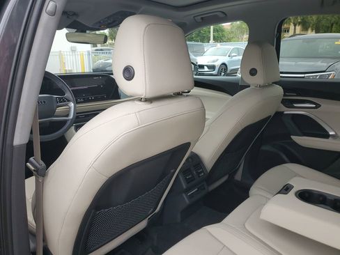 Certified 2025 Audi Q5 Premium Plus w/ Premium Plus AWD/4WD image 18