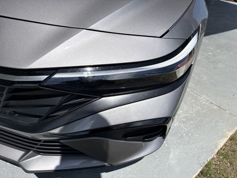 Used 2025 Hyundai Elantra SEL FWD image 5