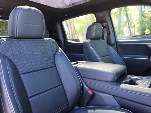 Used 2024 GMC Sierra EV Denali image 36