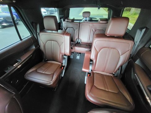 Used 2024 Ford Expedition Limited RWD image 13