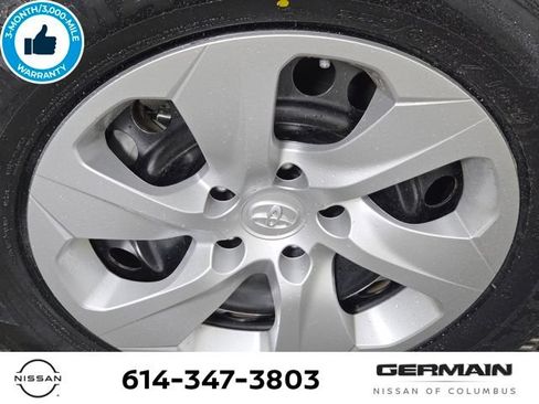 Used 2023 Toyota RAV4 LE AWD/4WD image 12