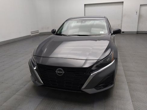 Used 2024 Nissan Altima 2.5 SV image 15