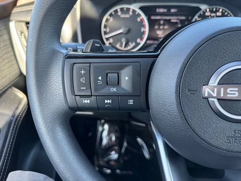 Used 2023 Nissan Rogue SV AWD/4WD image 21