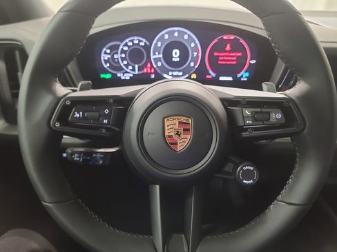 New 2026 Porsche Cayenne image 16