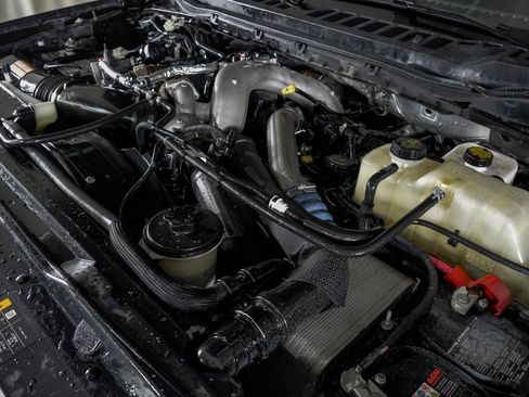 Used 2025 Ford F350 XLT image 46