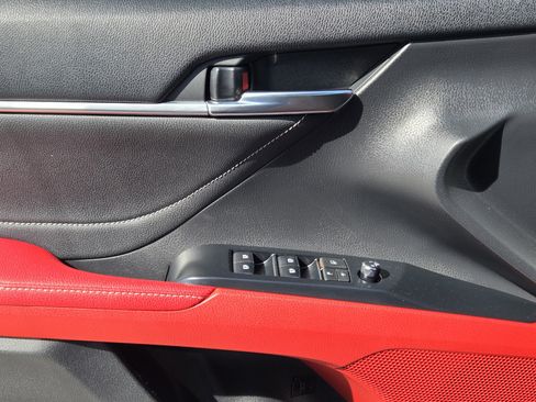 Used 2018 Toyota Camry XSE image 29