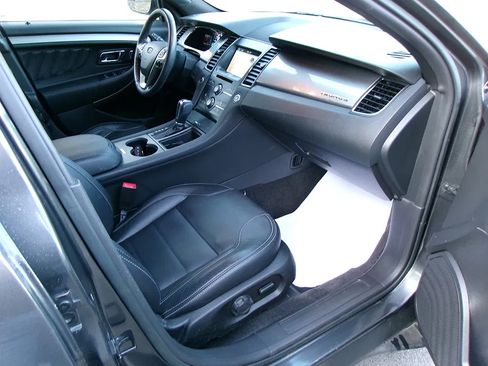 Used 2018 Ford Taurus SEL w/ Equipment Group 201A FWD image 24