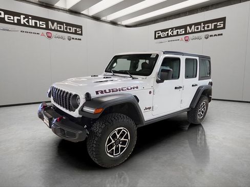Certified 2025 Jeep Wrangler Unlimited Rubicon AWD/4WD image 1