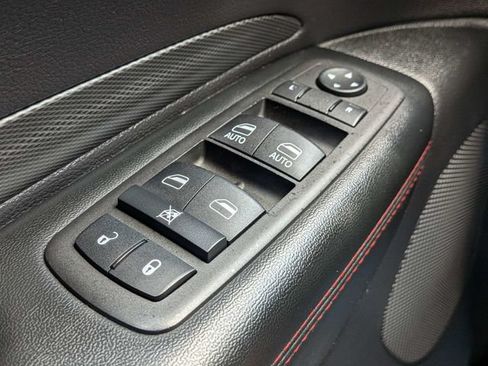 Used 2025 Dodge Durango GT RWD image 25