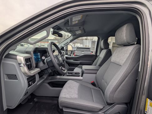 New 2026 Ford F250 XLT w/ XLT Premium Package image 10