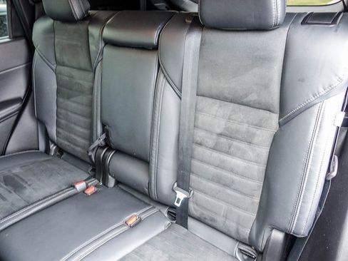 Used 2022 Mitsubishi Outlander SE image 7