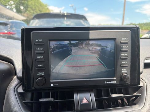 Used 2020 Toyota RAV4 XLE w/ Carpet Mat Package AWD/4WD image 27