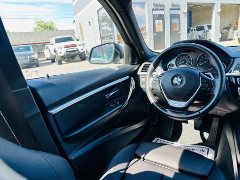 Used 2017 BMW 330i xDrive Sedan AWD/4WD image 15