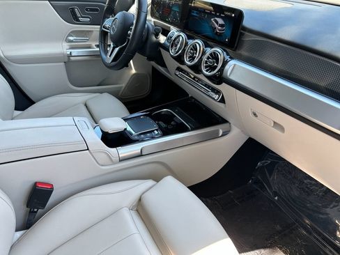 Used 2023 Mercedes-Benz EQB 250+ w/ Exclusive Package image 15