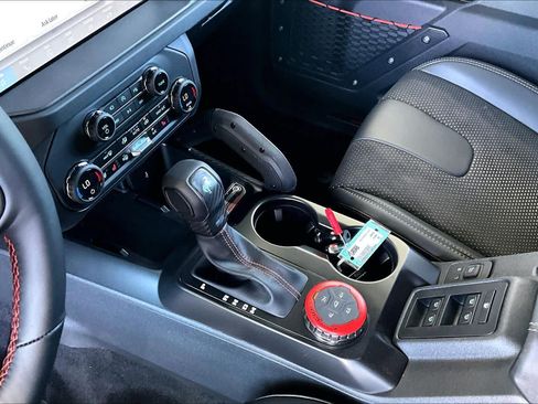 New 2026 Ford Bronco Raptor w/ Interior Carbon Fiber Pack AWD/4WD image 8