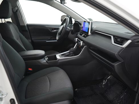 Used 2024 Toyota RAV4 XLE AWD/4WD image 12