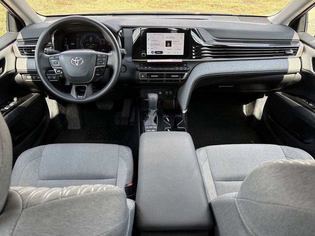 Used 2026 Toyota Camry LE w/ Convenience Package FWD image 9