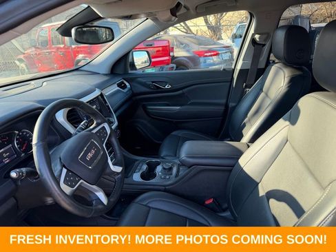 Used 2023 GMC Acadia SLT w/ Preferred Package image 8