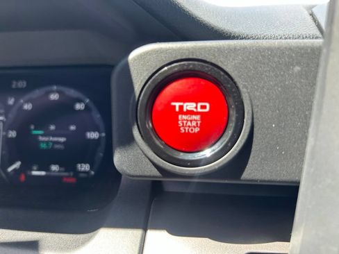 Certified 2026 Toyota Tacoma SR5 AWD/4WD image 24