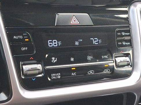 Used 2023 Kia Sorento EX AWD/4WD image 15