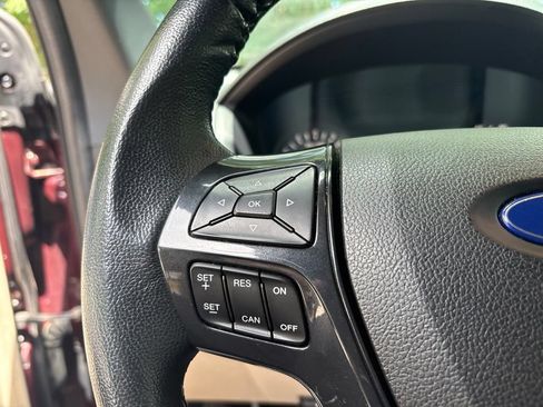 Used 2018 Ford Explorer XLT AWD/4WD image 21