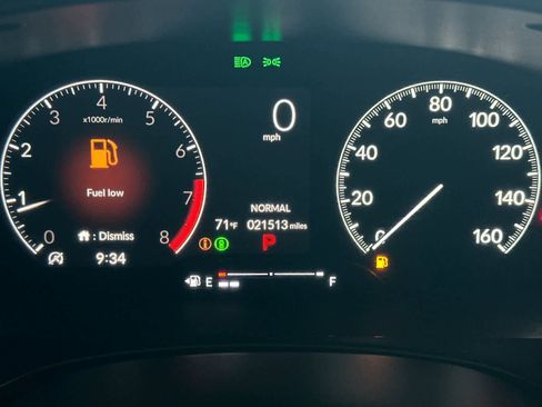 Used 2025 Honda Civic Sport image 25