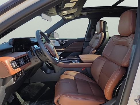 New 2026 Lincoln Aviator Reserve w/ Luxury Package image 15