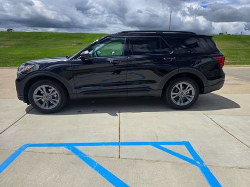 New 2026 Ford Explorer Active w/ Active Comfort Package AWD/4WD image 6