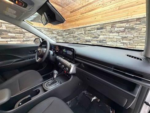 Certified 2024 Hyundai Kona SE AWD/4WD image 13