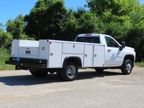 Used 2021 Chevrolet Silverado 3500 W/T w/ WT Convenience Package AWD/4WD image 3