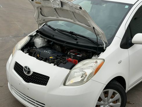 Used 2007 Toyota Yaris 2-Door Hatchback image 15