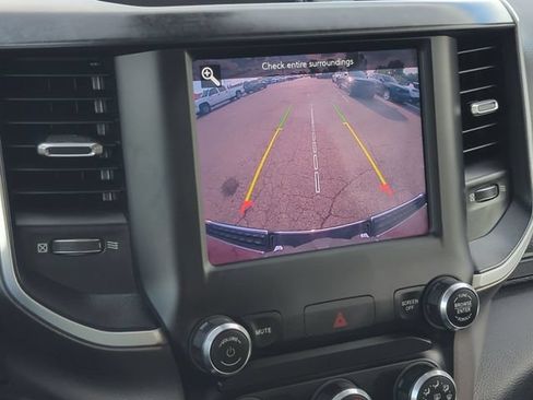 Used 2020 RAM 1500 Big Horn AWD/4WD image 18