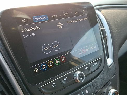 Used 2022 Chevrolet Malibu LT image 16