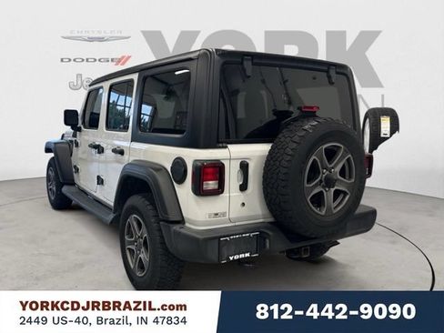 Used 2018 Jeep Wrangler Unlimited Sport S AWD/4WD image 3