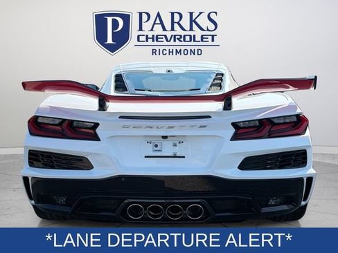 Used 2023 Chevrolet Corvette Z06 w/ Z07 Performance Package RWD image 7