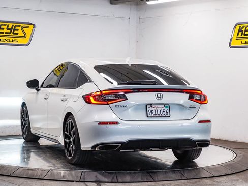 Used 2024 Honda Civic Sport Touring image 2