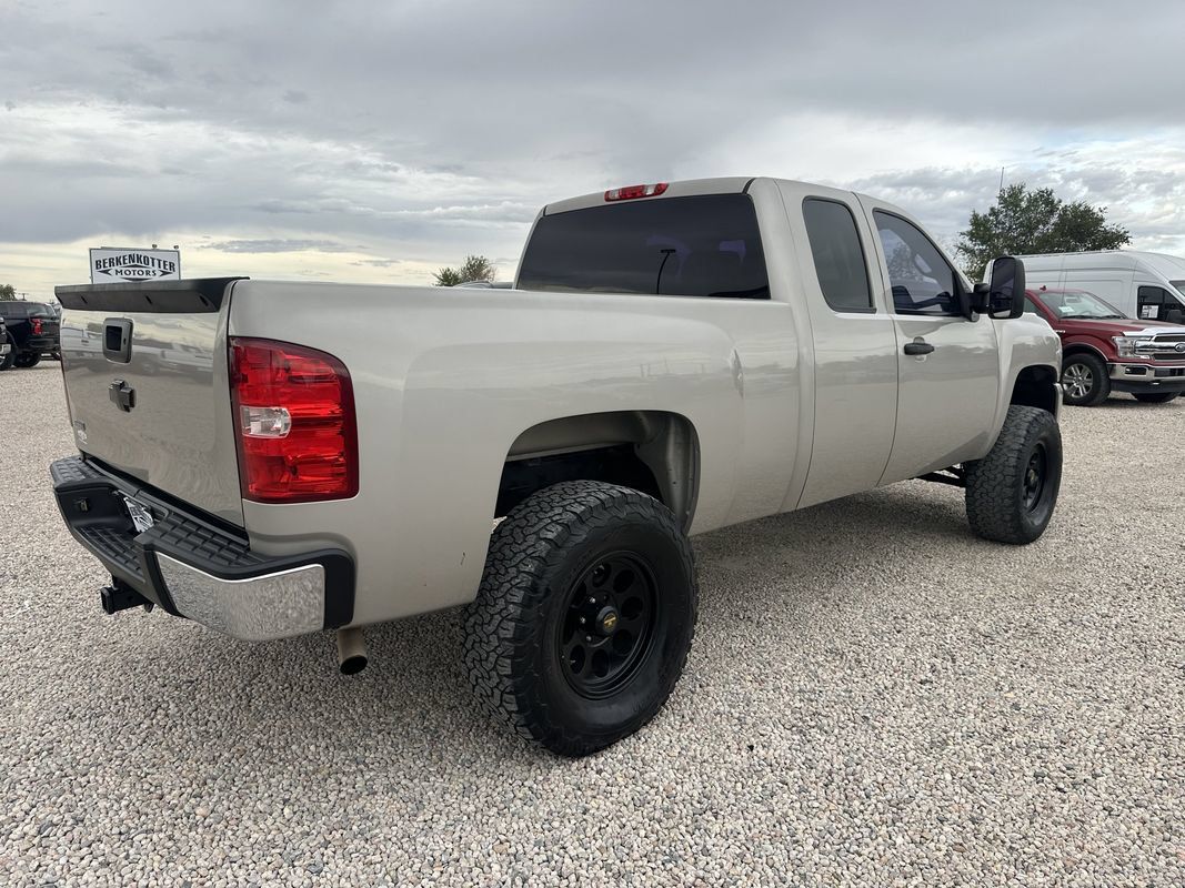 Used 2007 Chevrolet Silverado 1500 LT w/ 1LT Convenience Package RWD image 11
