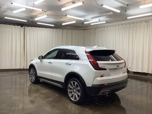 Used 2023 Cadillac XT4 Premium Luxury image 9