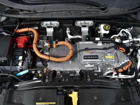 Used 2023 Nissan Ariya AWD image 51