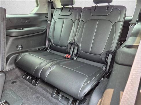 Used 2021 Jeep Grand Cherokee L Limited AWD/4WD image 21