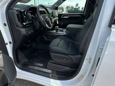 Used 2026 Chevrolet Silverado 1500 LTZ w/ LTZ Premium Package image 13