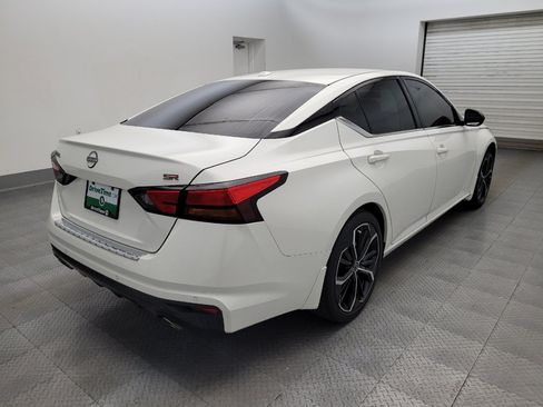 Used 2023 Nissan Altima 2.5 SR FWD image 9