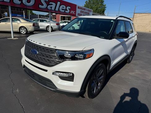 Used 2024 Ford Explorer XLT w/ Equipment Group 202A AWD/4WD image 1