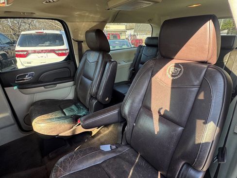 Used 2014 Cadillac Escalade ESV Platinum image 13